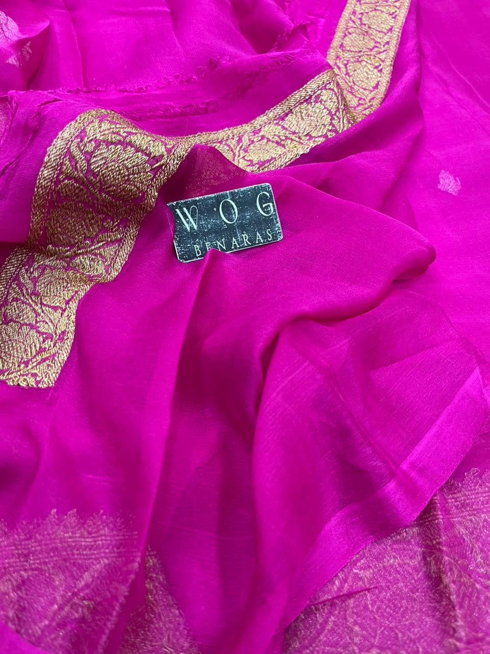 RANI PINK PURE HANDWOVEN KHADDI CHIFFON SAREE WITH ANTIQUE