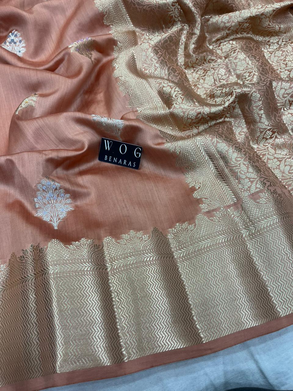 COPPER SHADE PURE CHINIYA SILK BUTA SAREEE