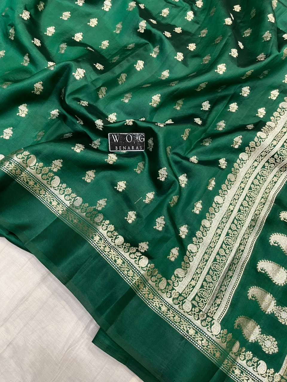 BOTTLE GREEN PURE RAW MANGO SILK SAREE