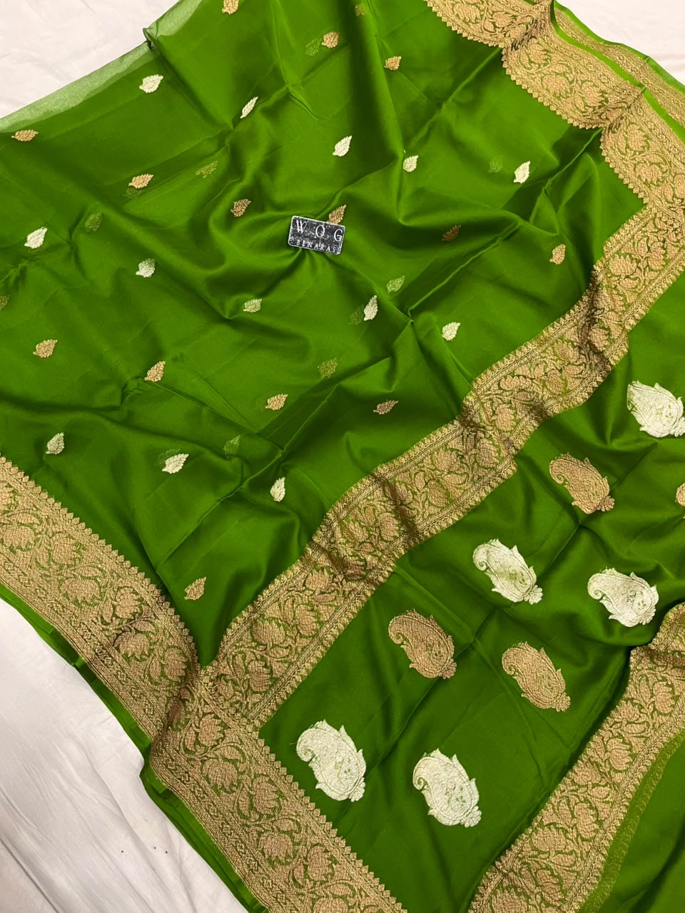 MEHENDI GREEN PURE HANDWOVEN KHADDI CHIFFON SAREE WITH ANTIQUE