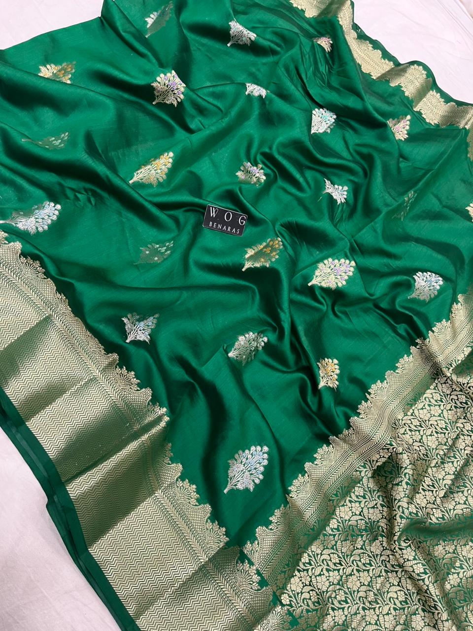 BOTTLE GREEN PURE CHINIYA SILK BUTA SAREE
