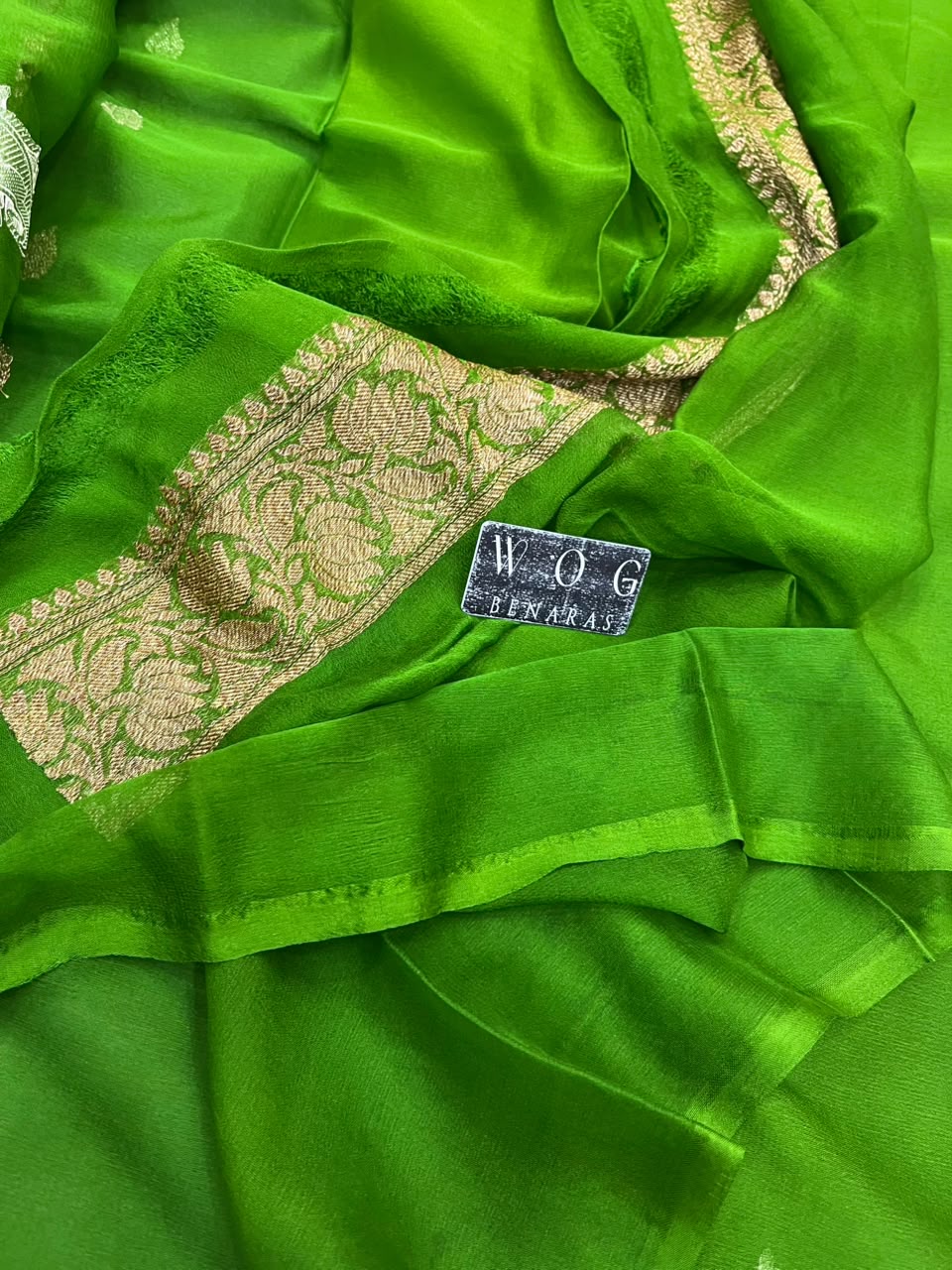 MEHENDI GREEN PURE HANDWOVEN KHADDI CHIFFON SAREE WITH ANTIQUE