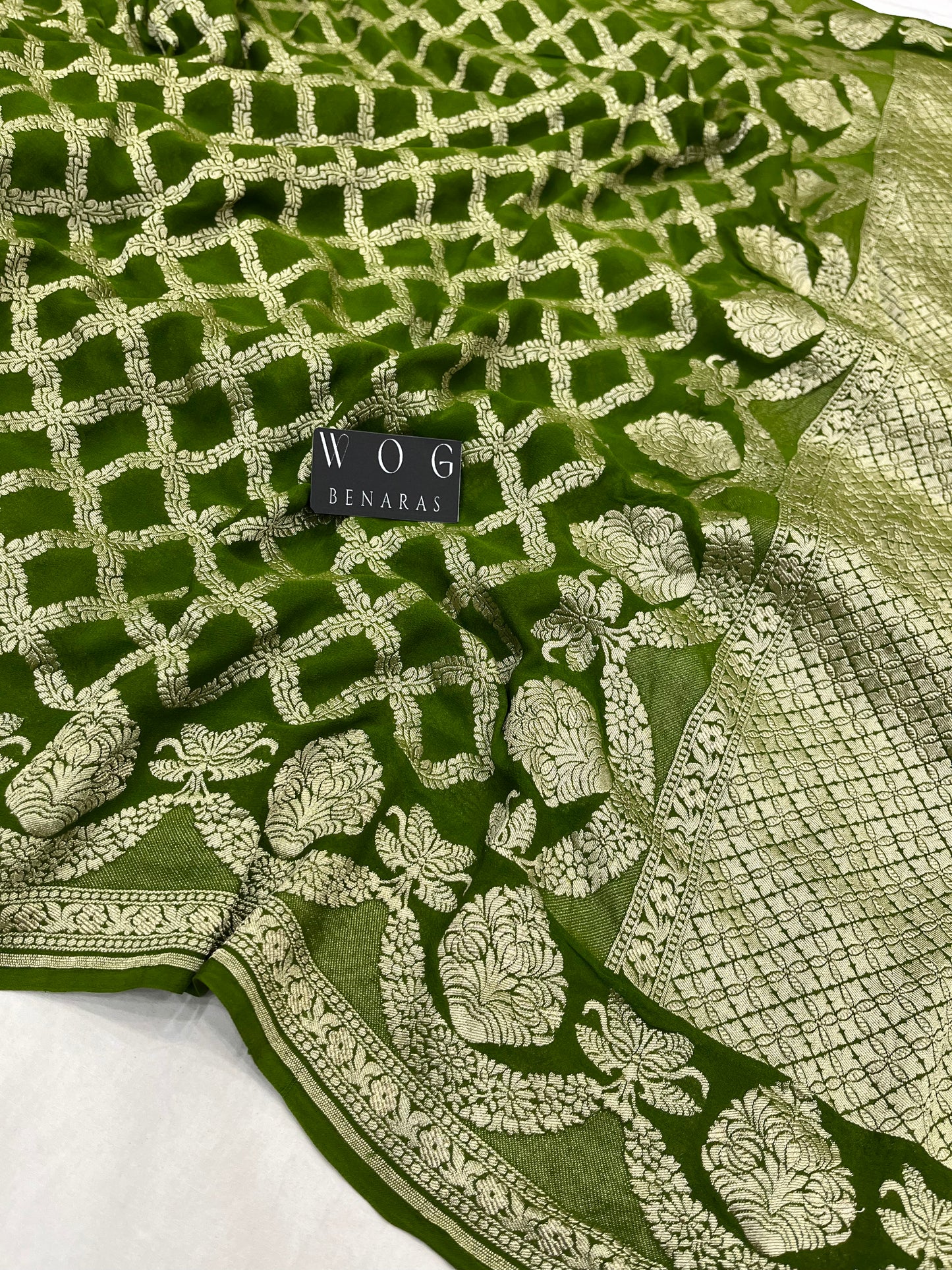 Khaddi Georgette Ghatchola In Mehendi Colour