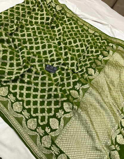 Khaddi Georgette Ghatchola In Mehendi Colour