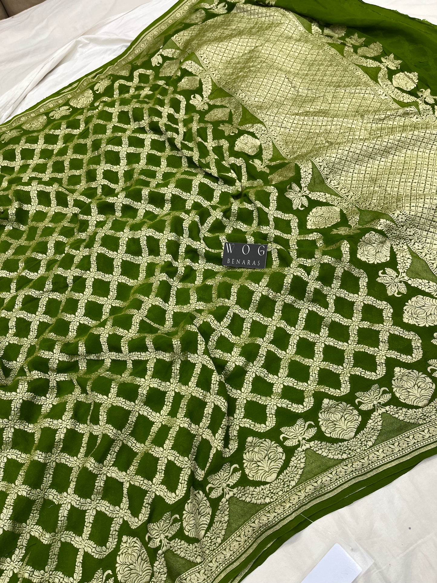 Khaddi Georgette Ghatchola In Mehendi Colour