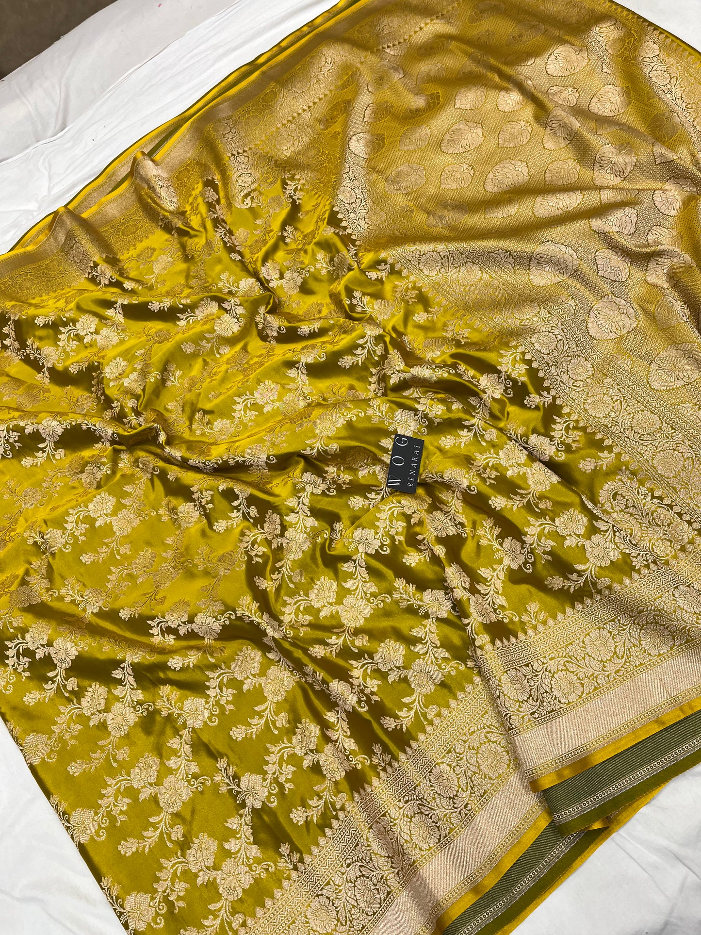 Mashru Jall Saree In Dhani Colour