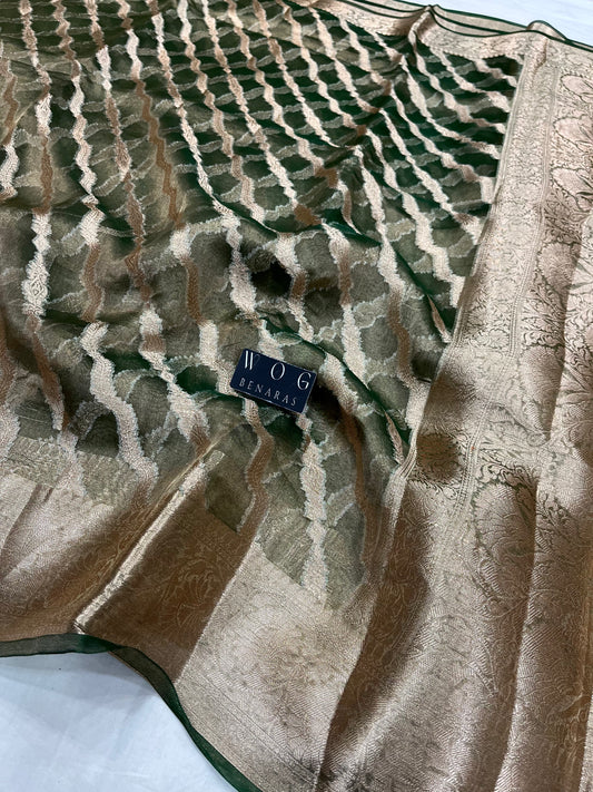 Pure Tissue Ada In Bottle Green