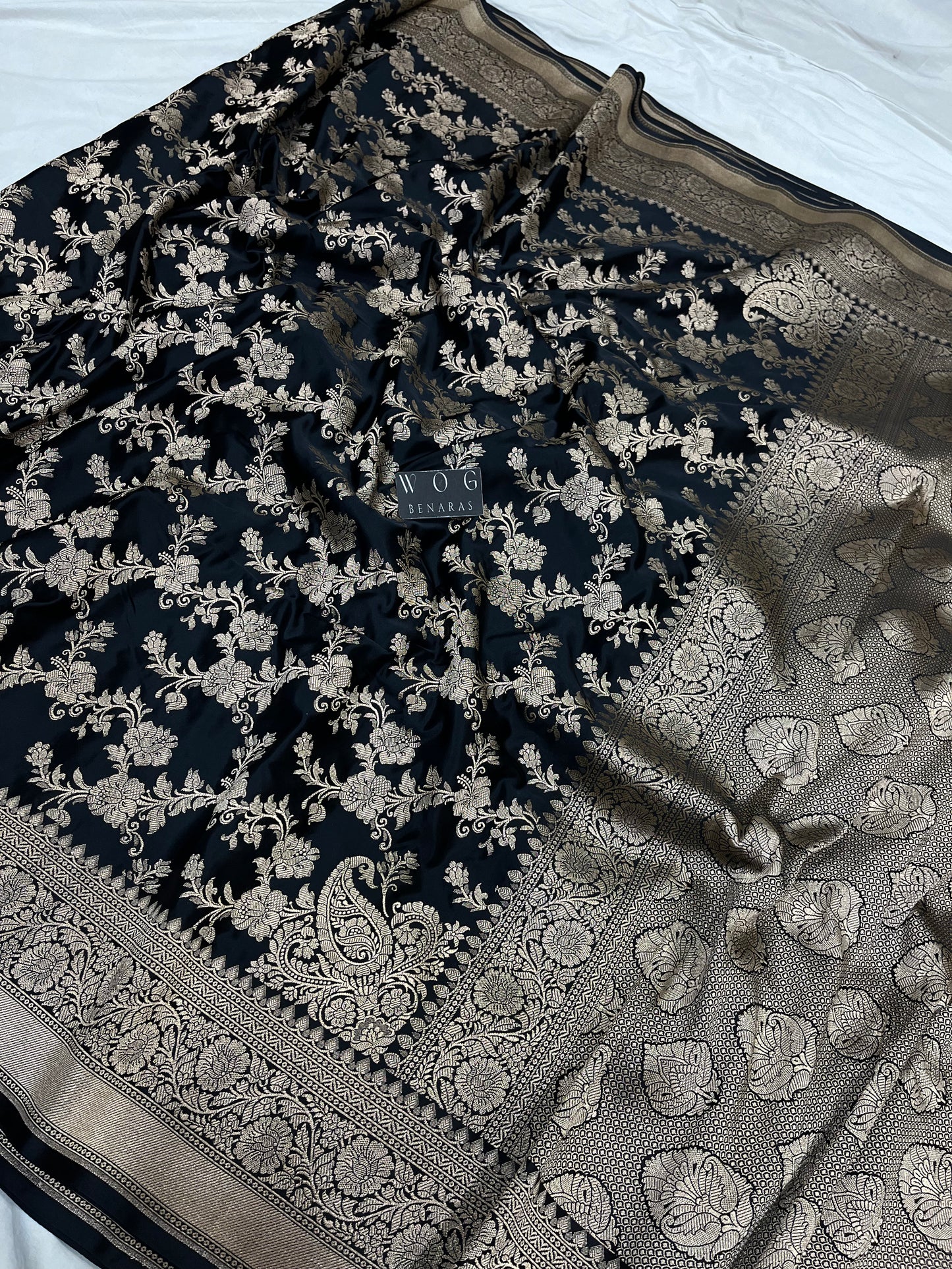 Mashru Jall Saree In Black