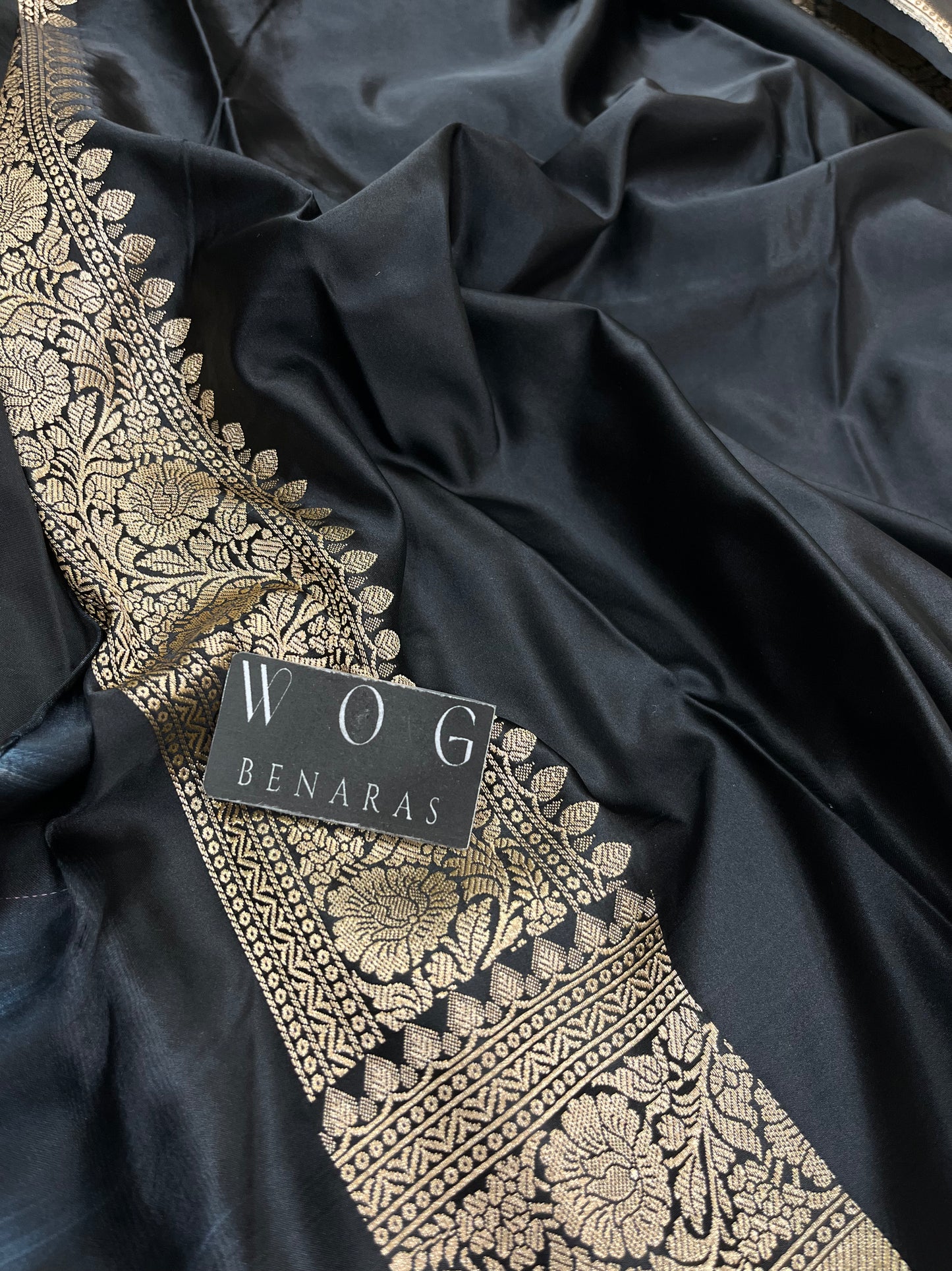 Mashru Jall Saree In Black