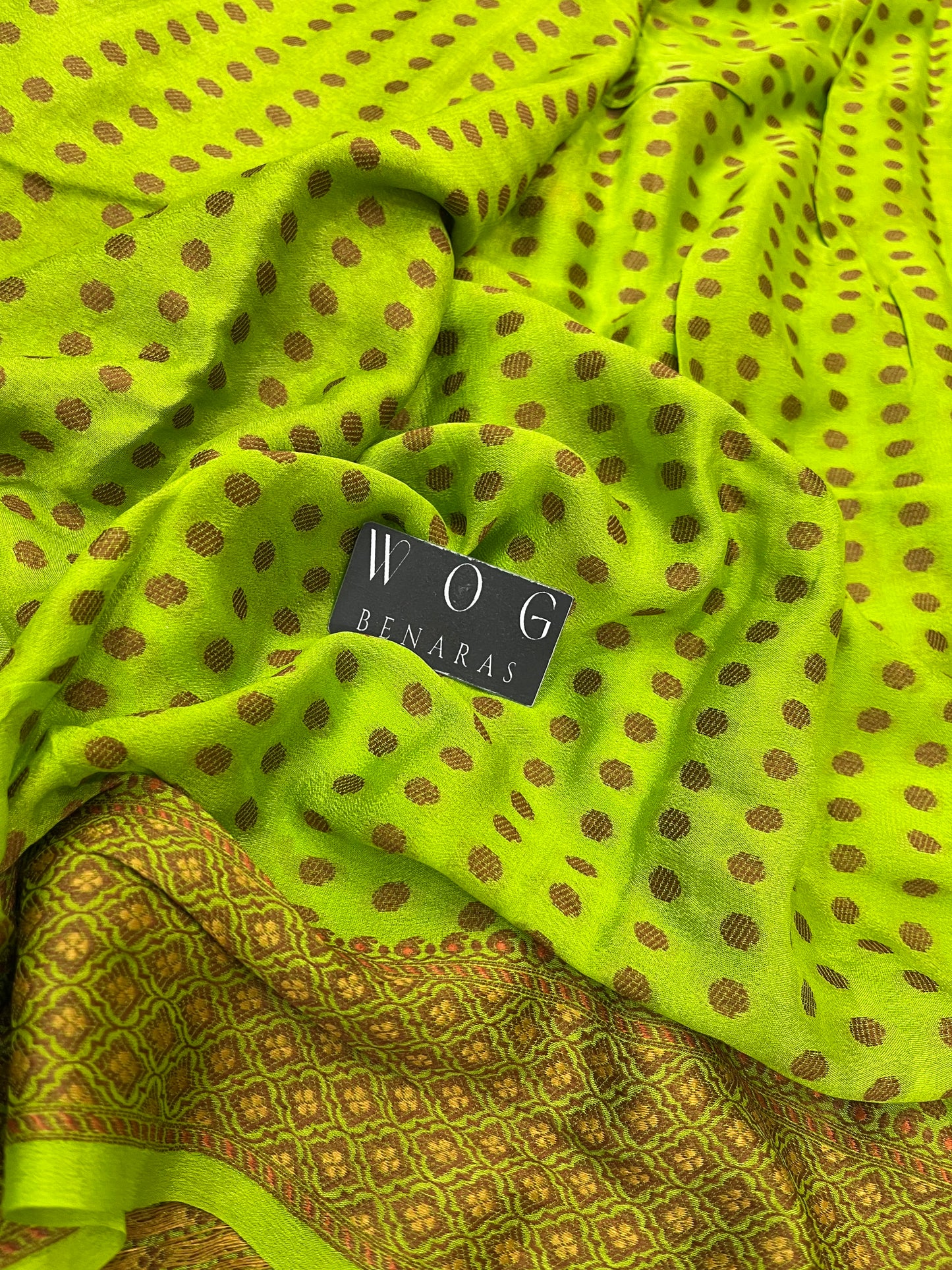 Pure Crep Meenakari Jall In Pista