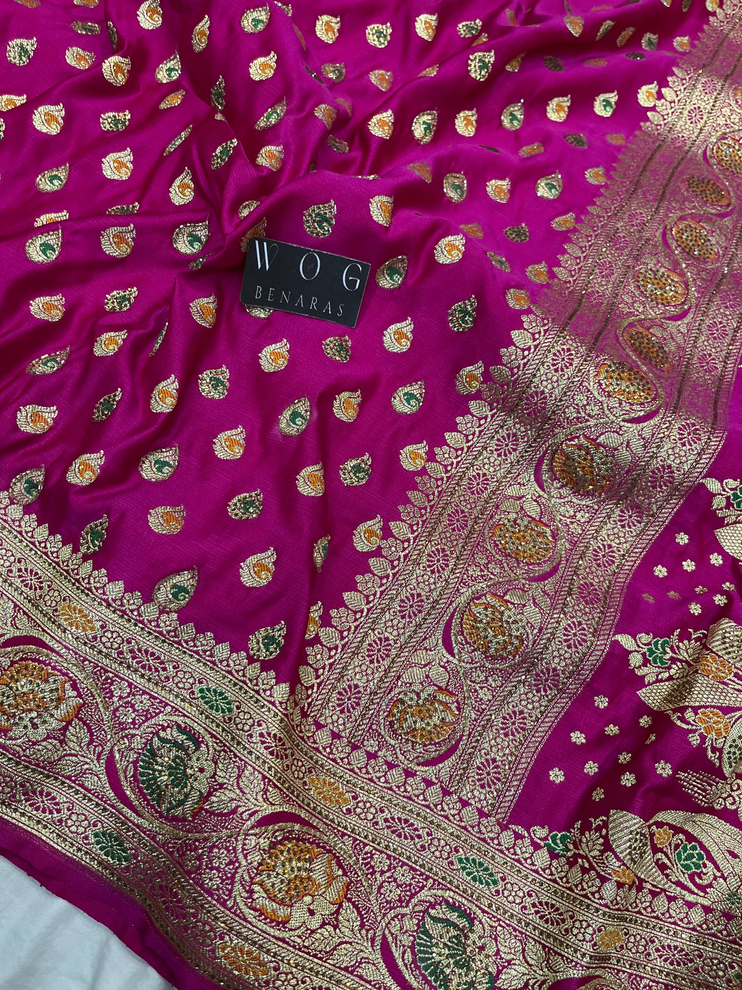 A Bridal Rani Banarasi Meenakari Buti with Handwork
