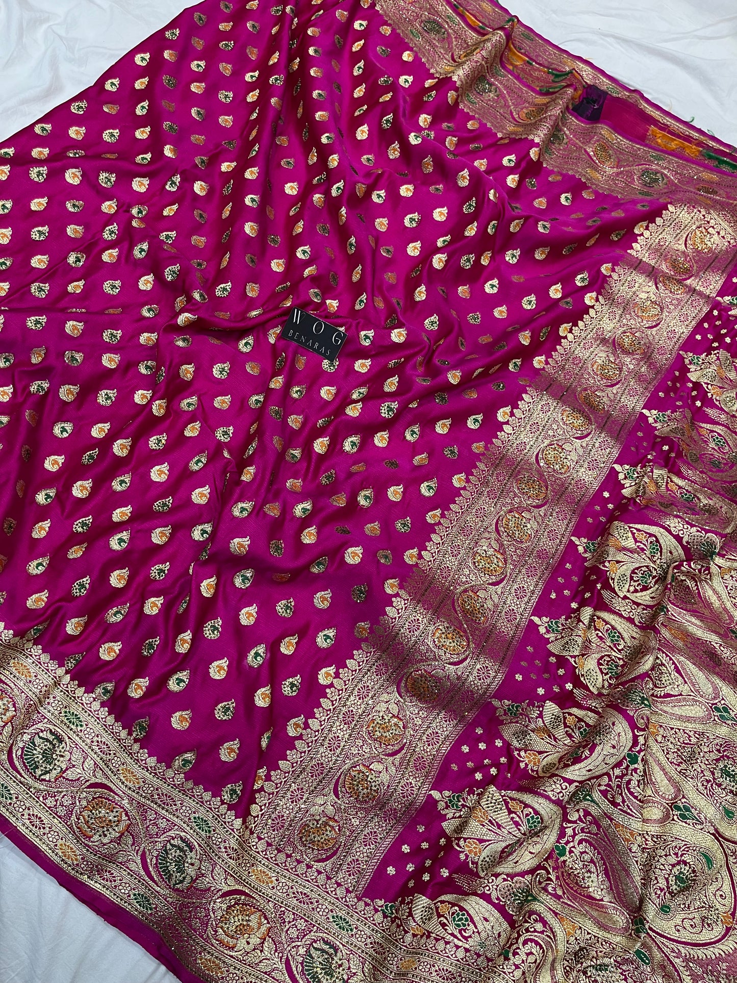A Bridal Rani Banarasi Meenakari Buti with Handwork