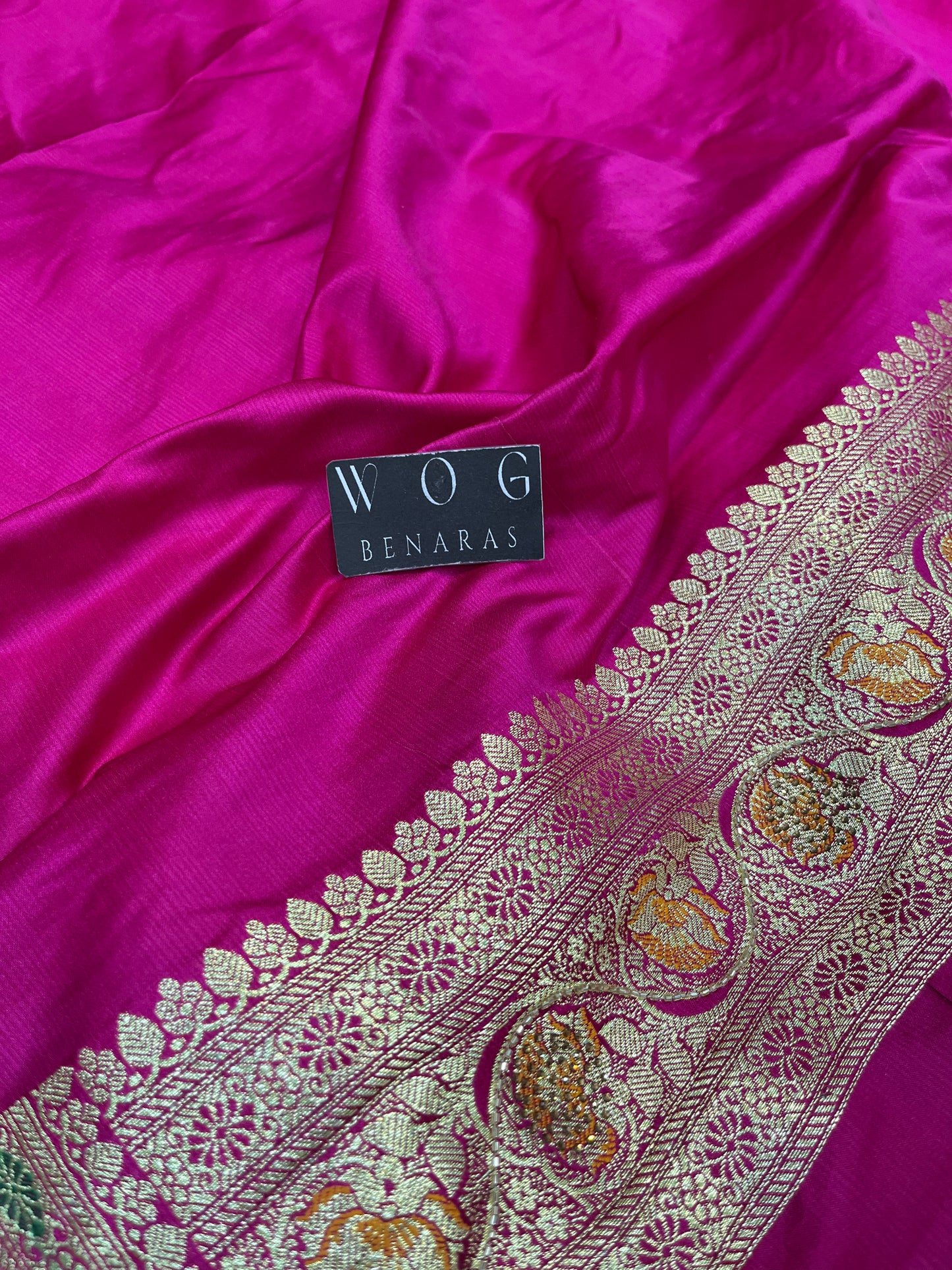 A Bridal Rani Banarasi Meenakari Buti with Handwork