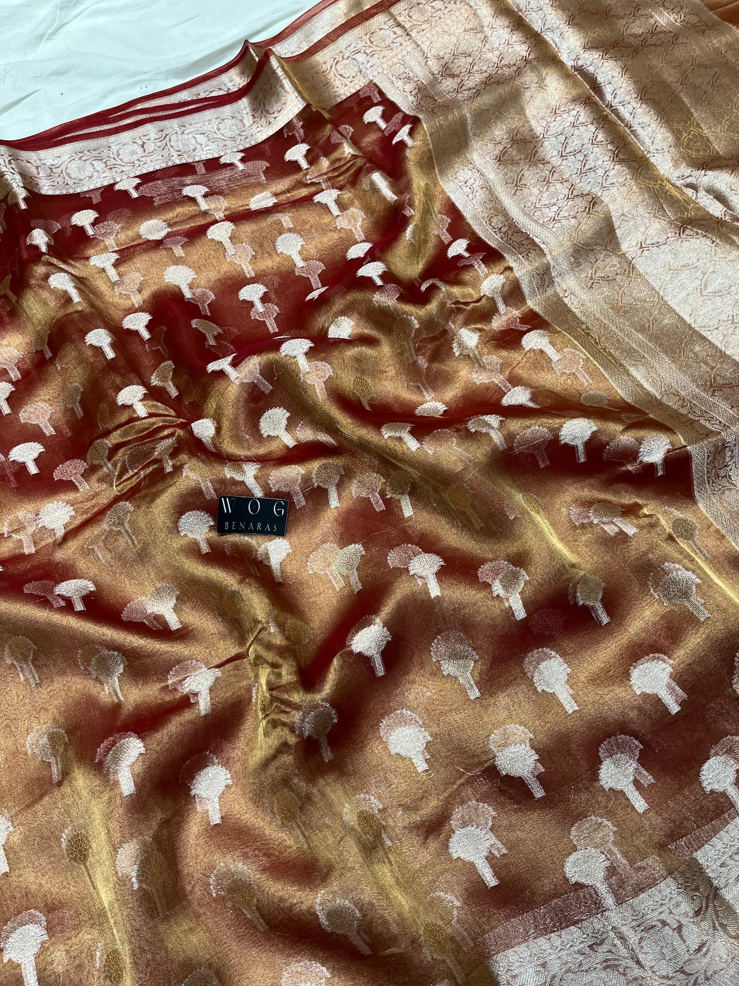 Pure Tissue Buti In Copper Shade